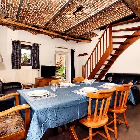 Nice Apartments In A Monumental Square Farm * Richelle