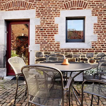بيت للعطل Nice Apartments In A Monumental Square Farm